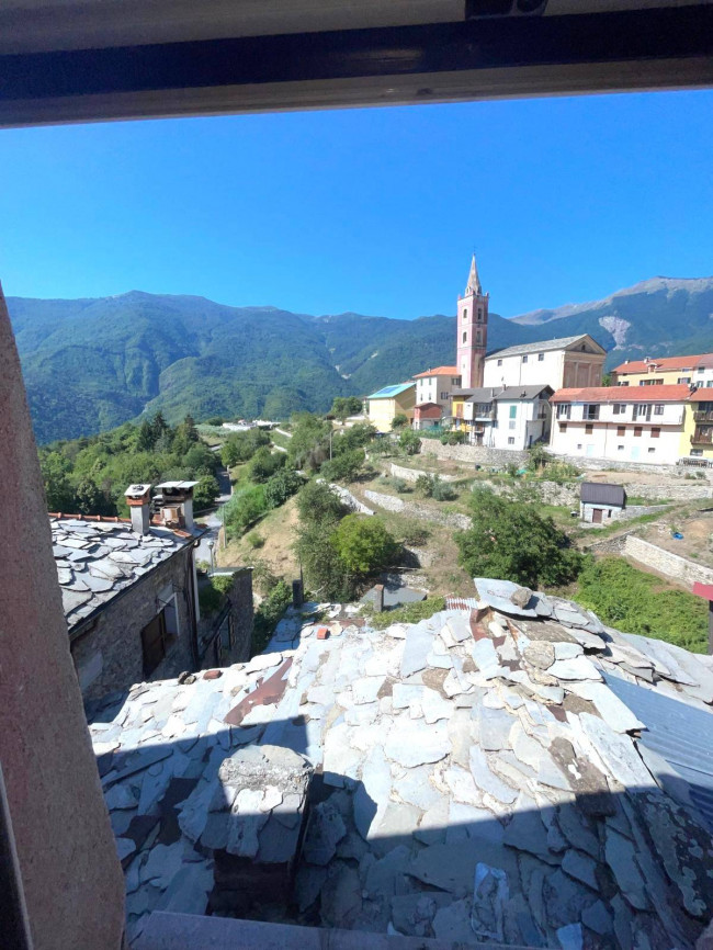  à vente à Cosio d'Arroscia