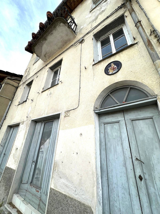 Porzione di Casa in vendita a Calizzano