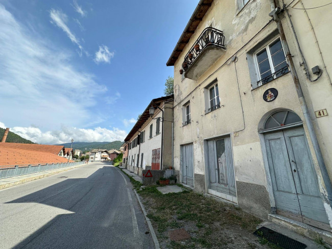 Porzione di Casa in vendita a Calizzano
