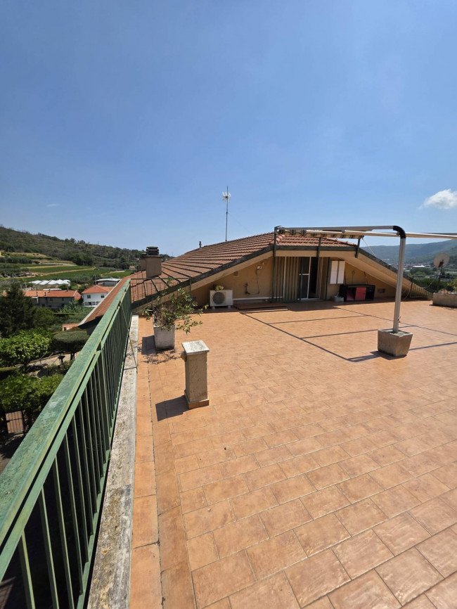  à vente à Villanova d'Albenga