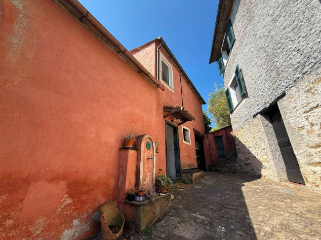 Rustico in vendita a Casanova Lerrone