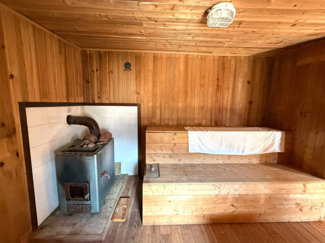 Rustico in vendita a Rezzo