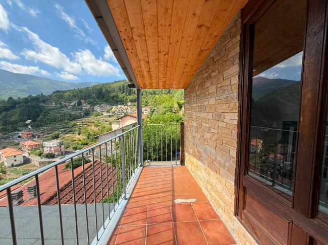 Rustico in vendita a Rezzo