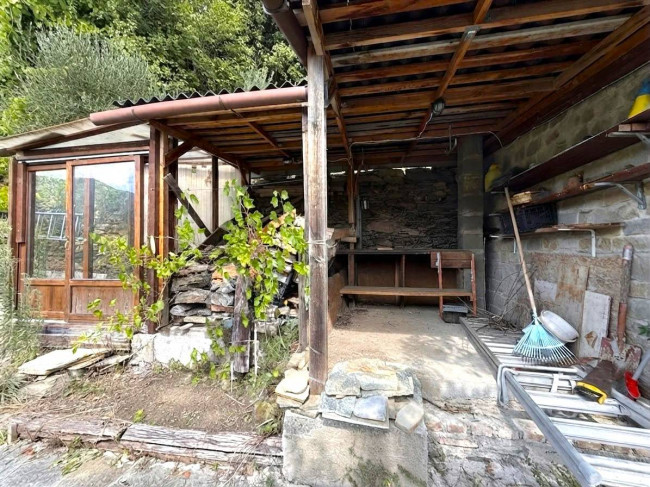 Rustico in vendita a Rezzo