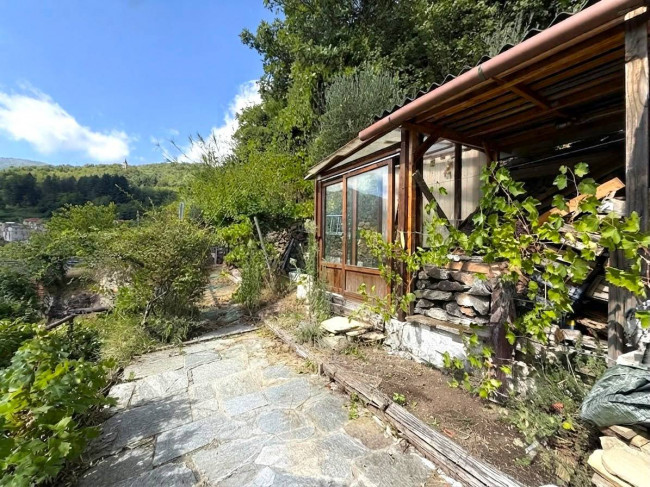 Rustico in vendita a Rezzo