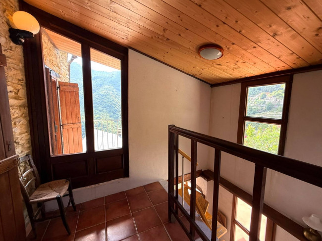 Rustico in vendita a Rezzo