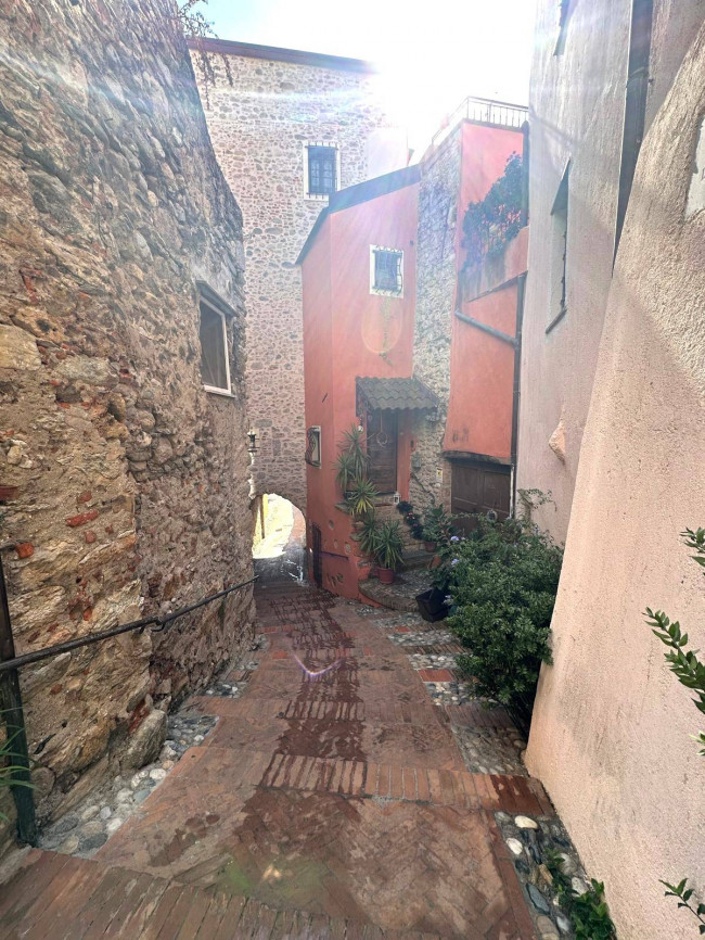 Terratetto in vendita a Toirano