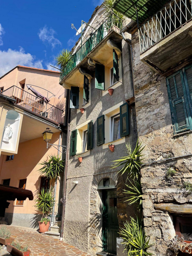 Casa singola in vendita a Rezzo