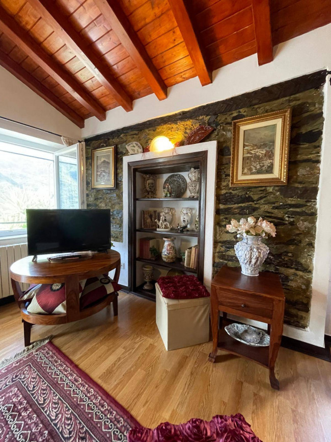 Casa singola in vendita a Rezzo
