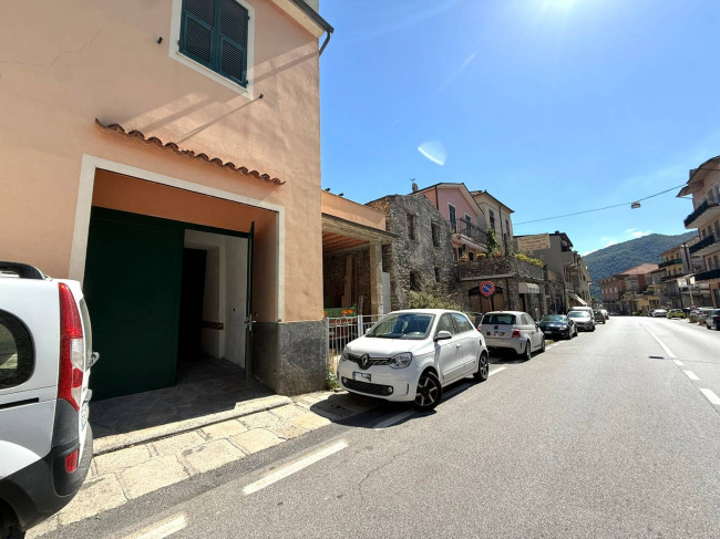 Appartamento in vendita a Pieve di Teco