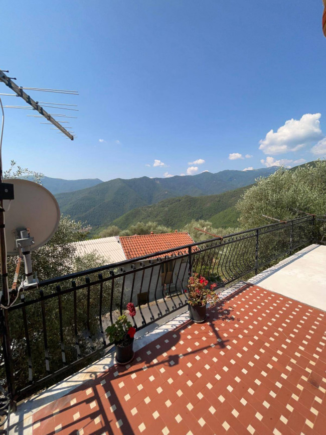 Rustico in vendita a Pieve di Teco