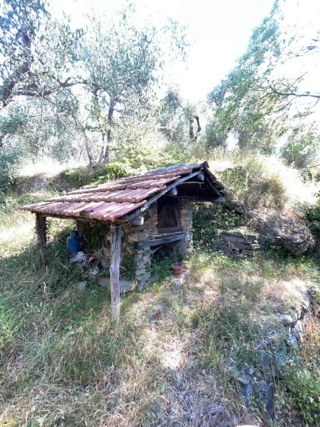 Rustico in vendita a Pieve di Teco
