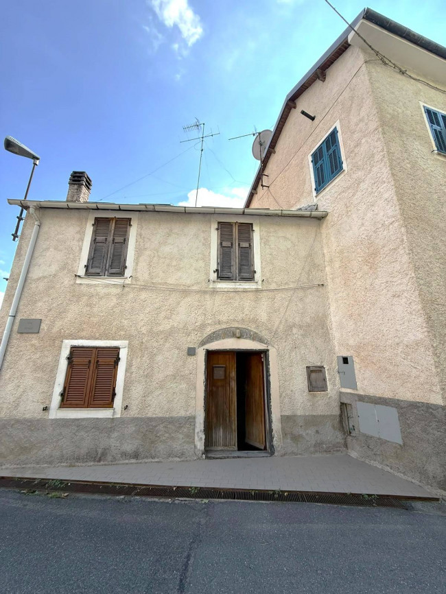 Casa singola in vendita a Rezzo