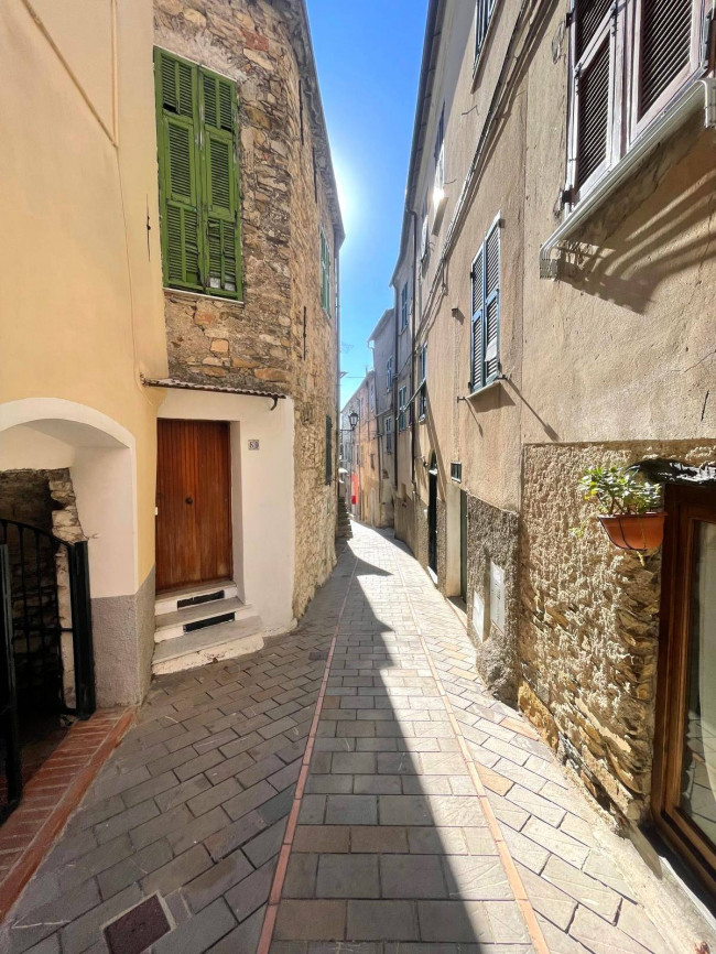 Porzione di Casa in vendita a Pontedassio