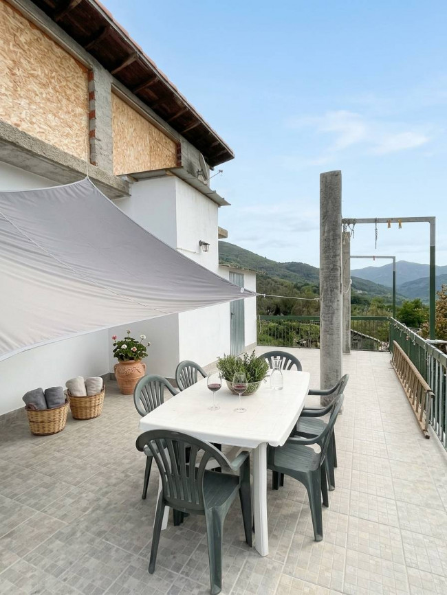 Casa singola in vendita a Pieve di Teco