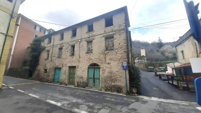 Rustico in Vendita a Borghetto d'Arroscia