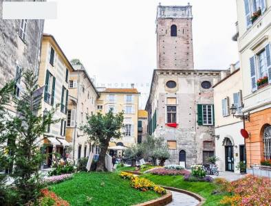 Appartamento in Affitto a Albenga