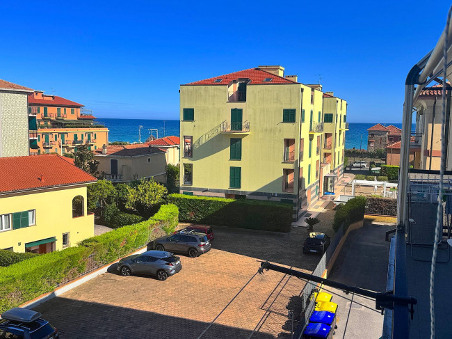 Appartamento in Vendita a Borgio Verezzi
