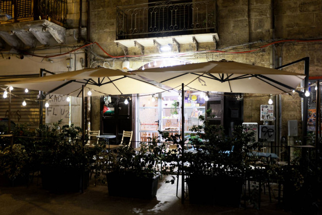 Locale commerciale in vendita a Palermo