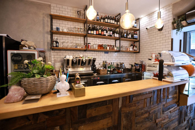 Locale commerciale in vendita a Palermo