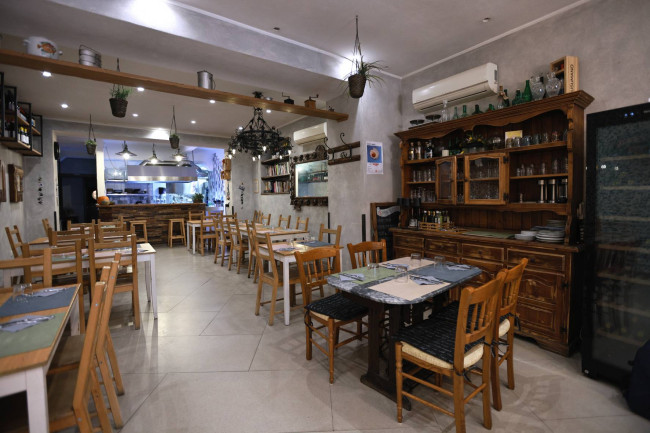 Locale commerciale in vendita a Palermo