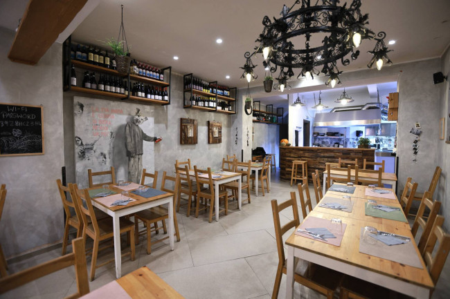 Locale commerciale in vendita a Palermo