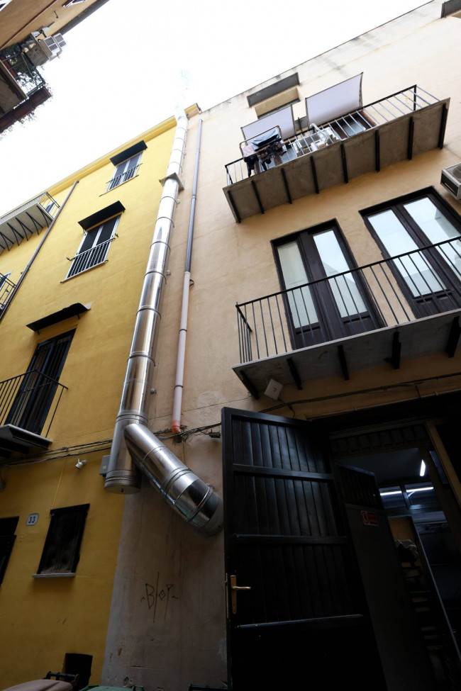 Locale commerciale in vendita a Palermo