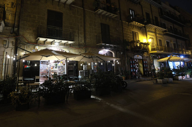 Locale commerciale in vendita a Palermo