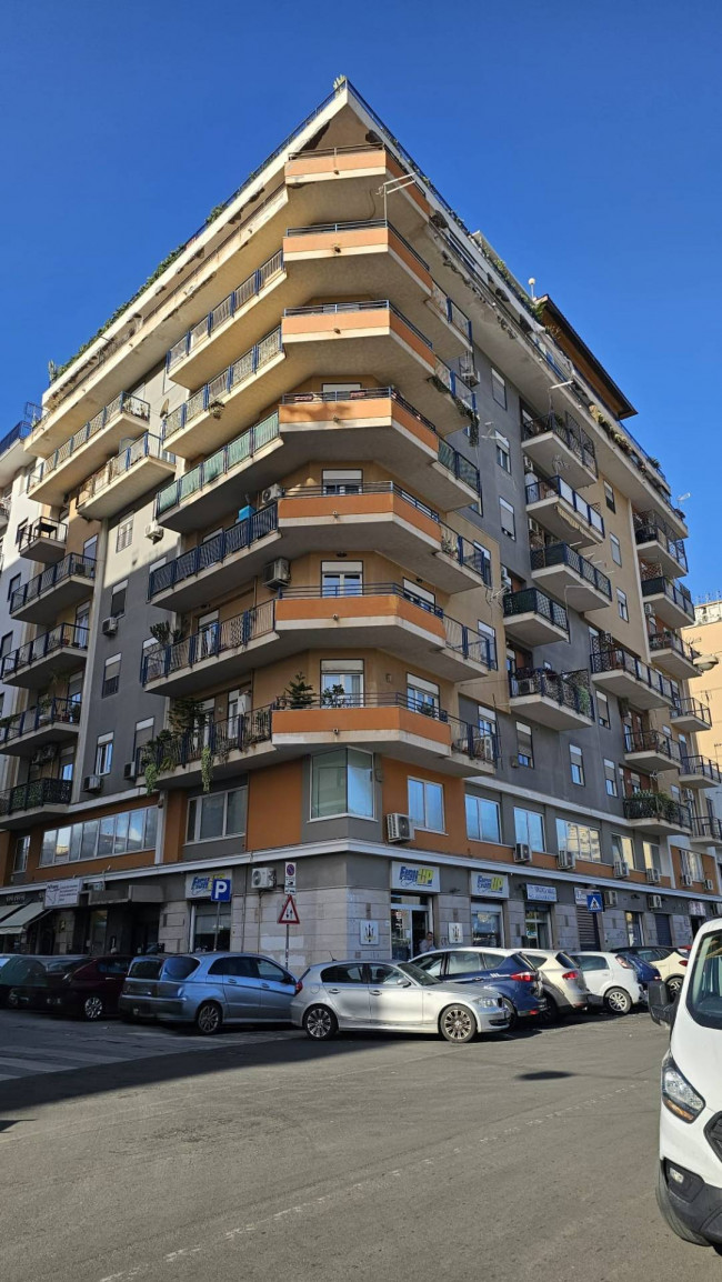 Locale commerciale in vendita a Palermo