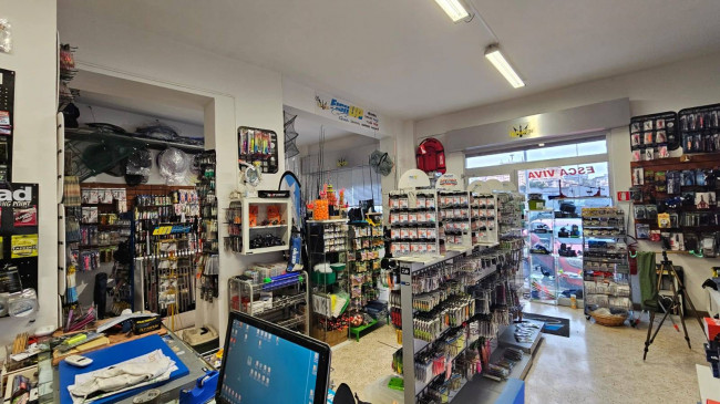 Locale commerciale in vendita a Palermo