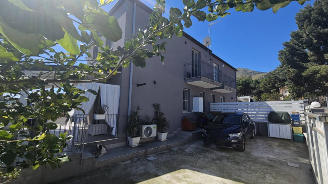 Villa in vendita a Altavilla Milicia