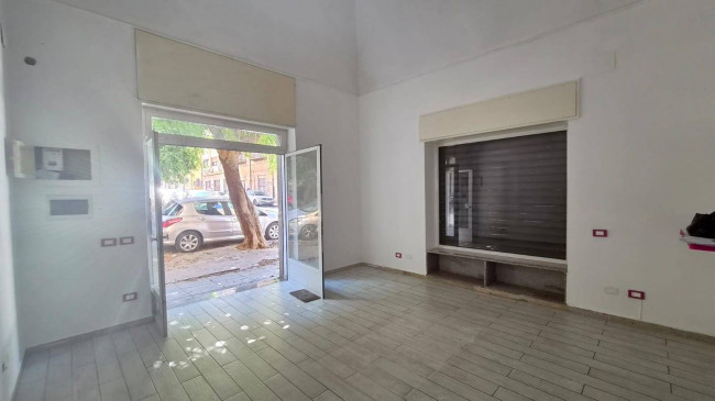 Locale commerciale in vendita a Palermo