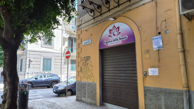 Locale commerciale in vendita a Palermo