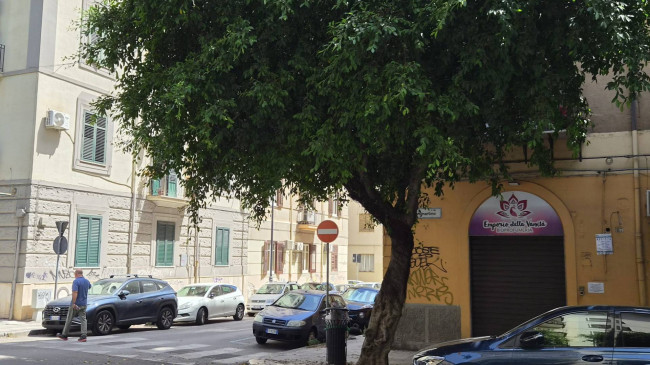 Locale commerciale in vendita a Palermo