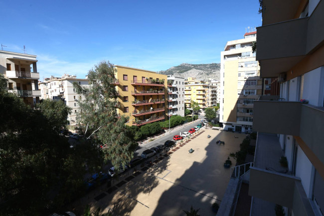 Appartamento in vendita a Palermo