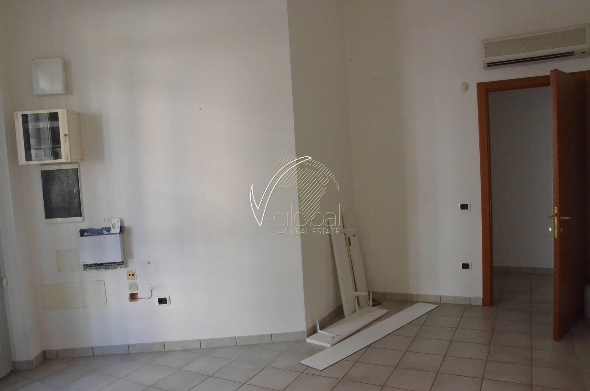 Ufficio - Loc.Com. LIVORNO vendita  Centro  Agenzia immobiliare a Livorno - V-Global