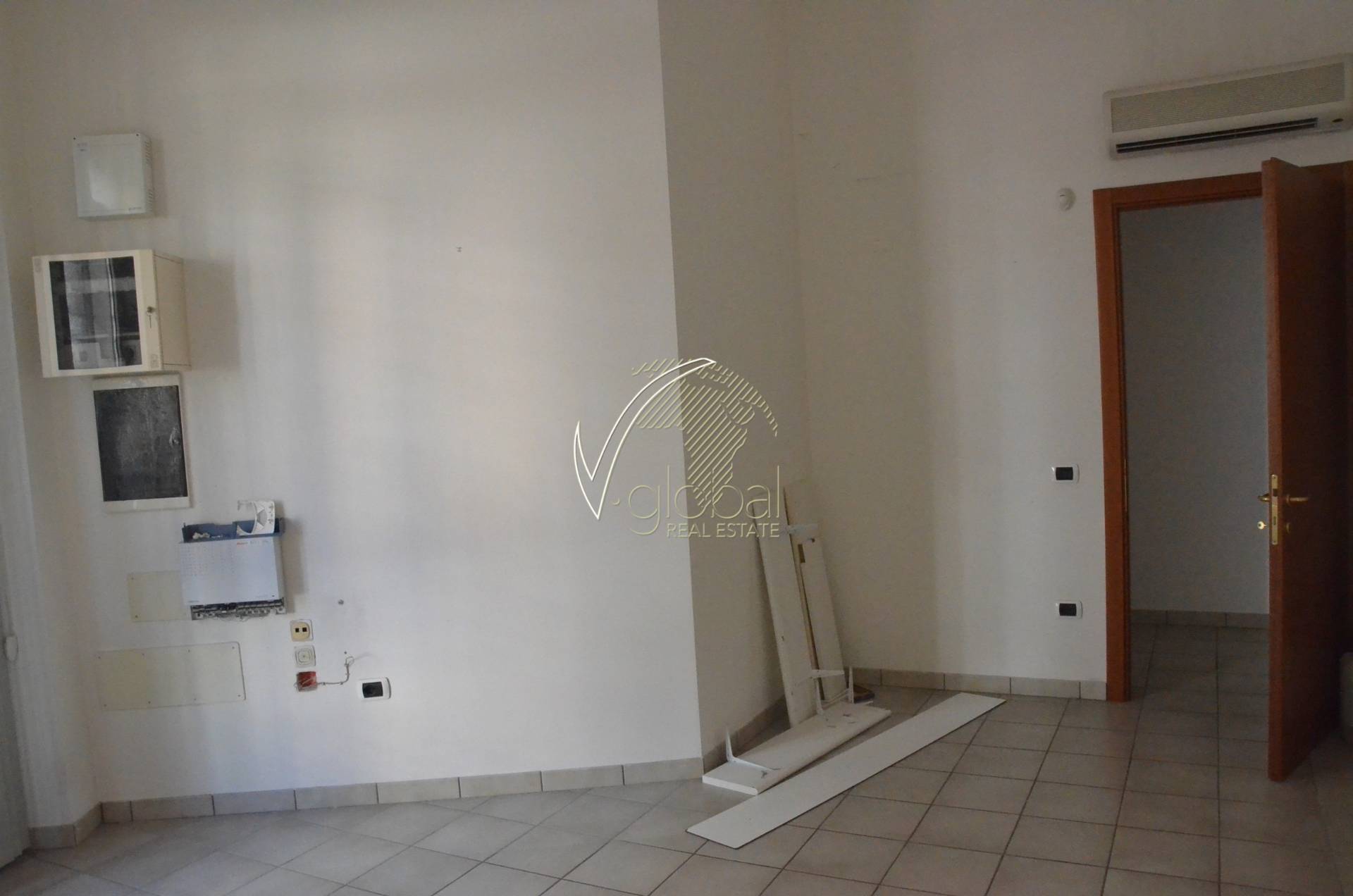  livorno affitto quart: centro agenzia-immobiliare-a-livorno-v-global