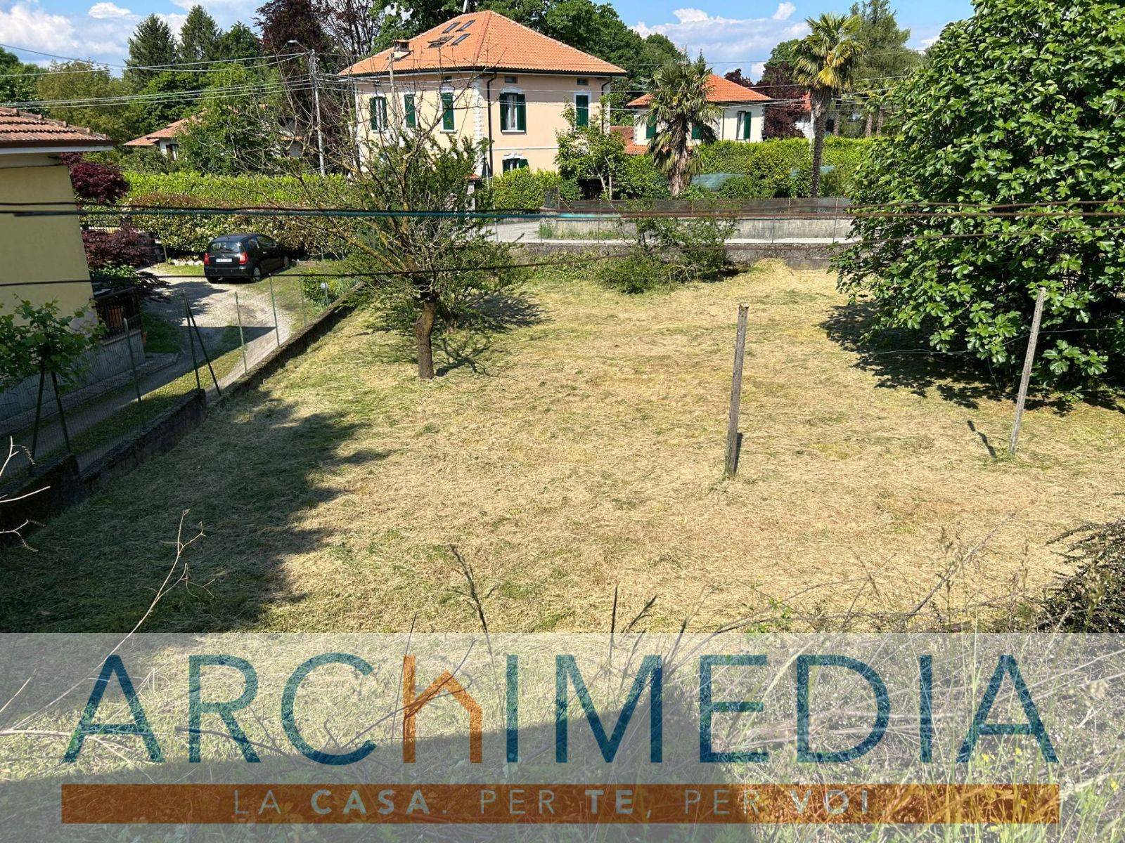 Terreno edificabile in vendita a Cocquio-Trevisago