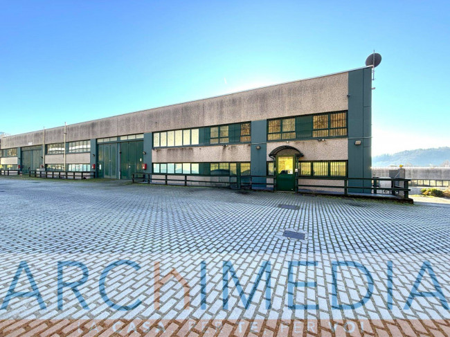 Capannone in vendita a Varese