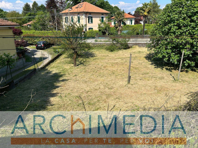 Terreno edificabile in vendita a Cocquio-Trevisago