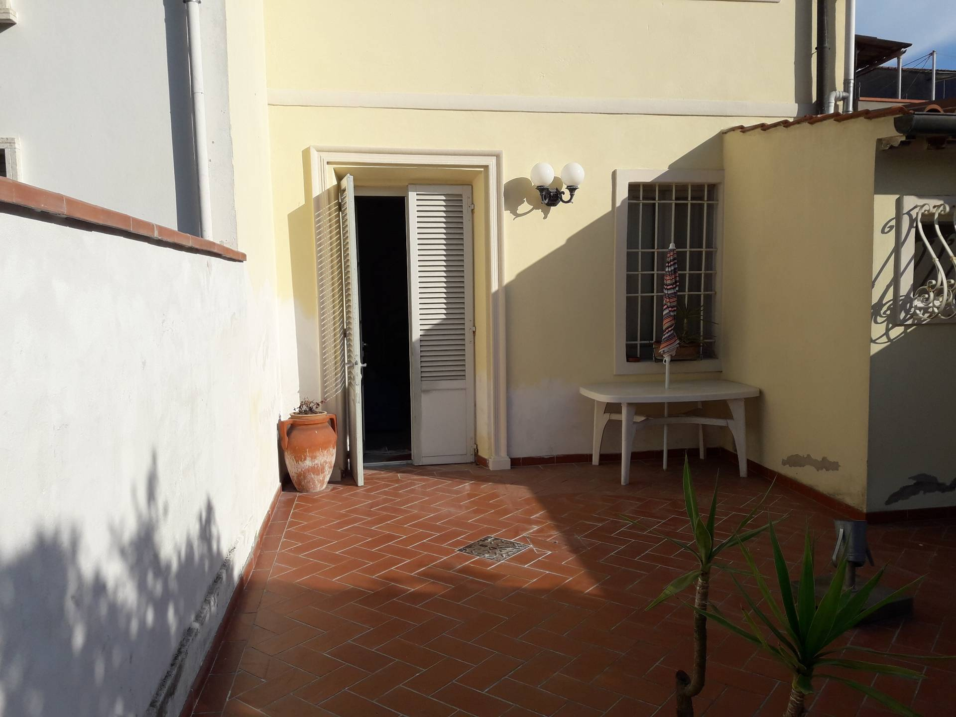  viareggio affitto quart: centro studio immobiliare sarah del carlo