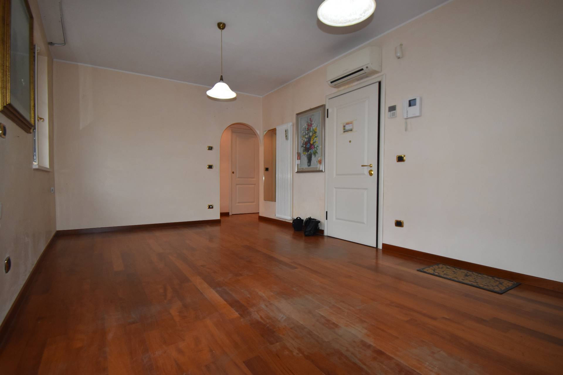 Appartamento VIAREGGIO vendita  Centro  Studio Immobiliare Sarah Del Carlo