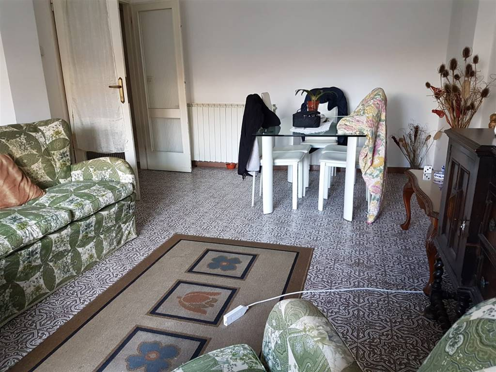  viareggio vendita quart: centro studio immobiliare sarah del carlo