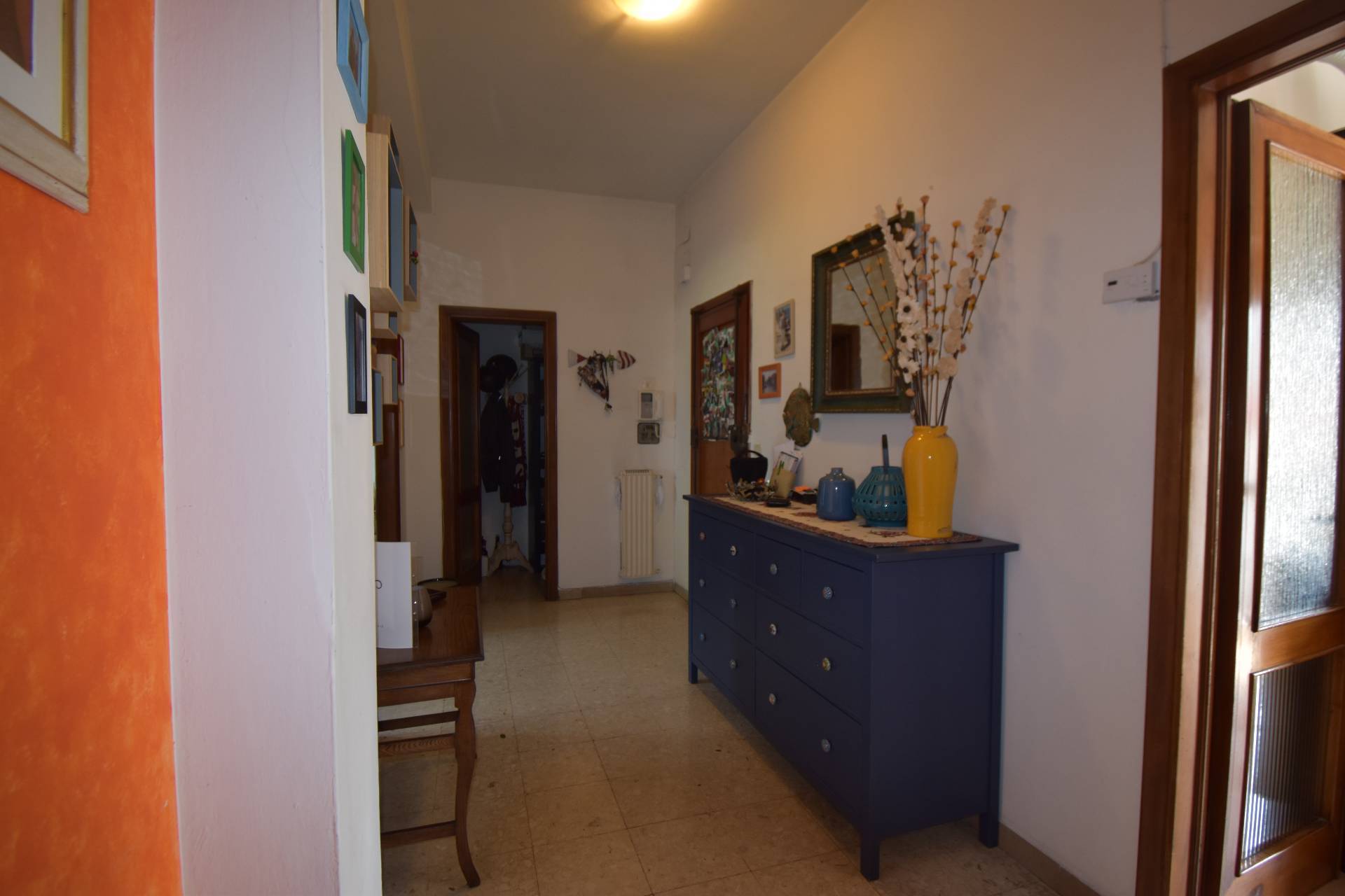 Appartamento VIAREGGIO vendita  Fascia mare  Studio Immobiliare Sarah Del Carlo