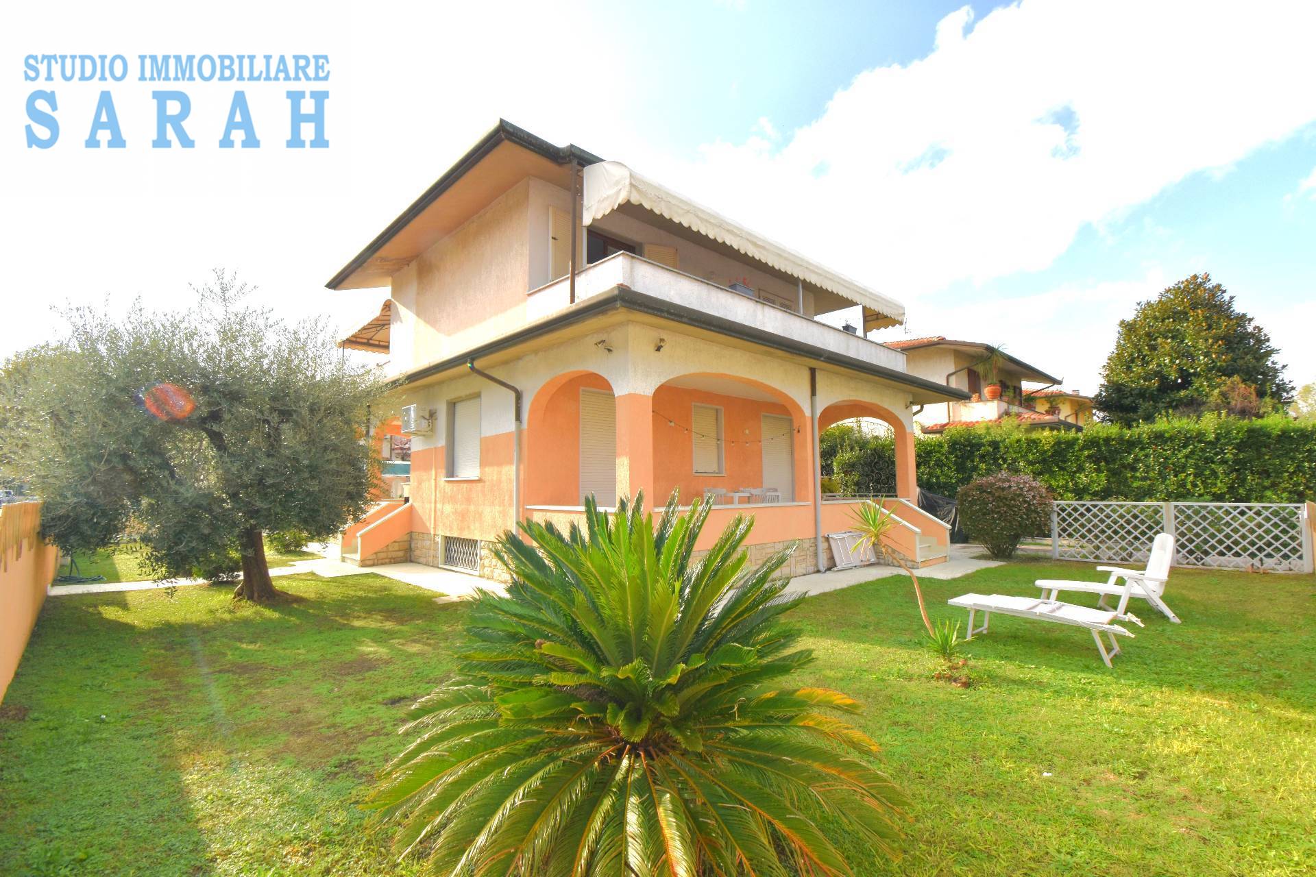 Casa indipendente in vendita a Lido Di Camaiore, Camaiore (LU)