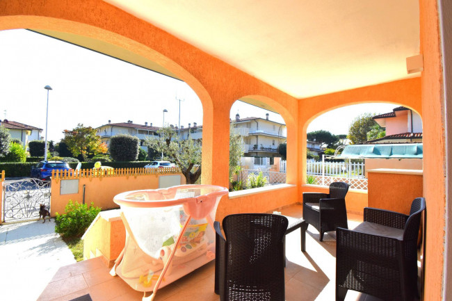 Casa indipendente in vendita a Lido Di Camaiore, Camaiore (LU)