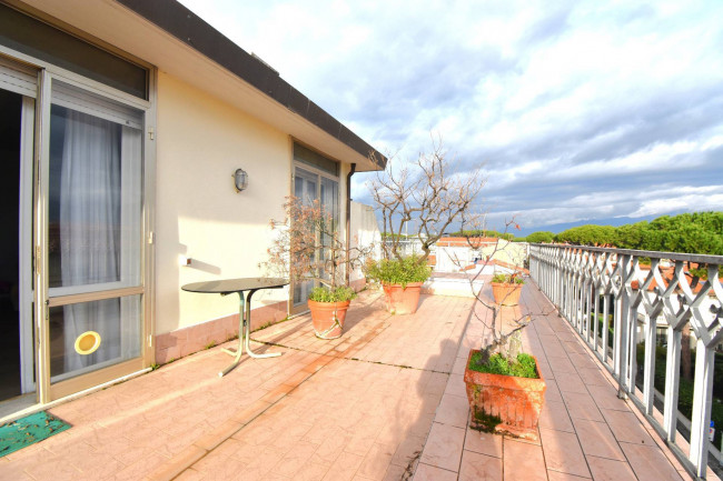 Appartamento in vendita a Viareggio