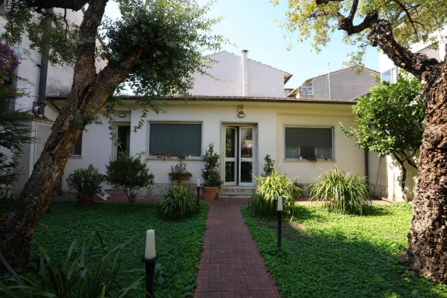 Casa indipendente in vendita a Viareggio