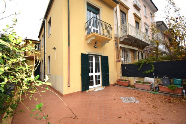 Casa indipendente in vendita a Viareggio