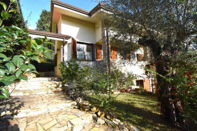 Villa in vendita a Massarosa